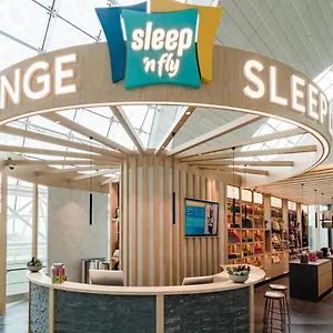 Sleep 'n Fly Sleep Lounge, B-gates Terminal 3 - Transit Only Kapselhotel Dubai