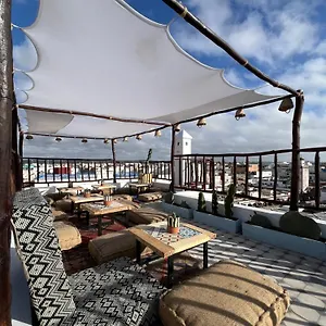 https://hostel-riad-maqam.essaouirahotels.net